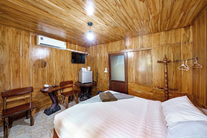 Room 26 of 70