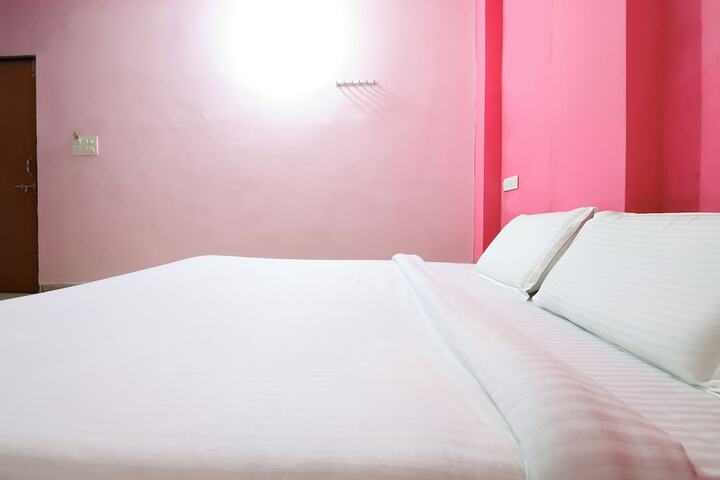 Room 6 of 21