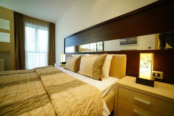 Room 8 of 38