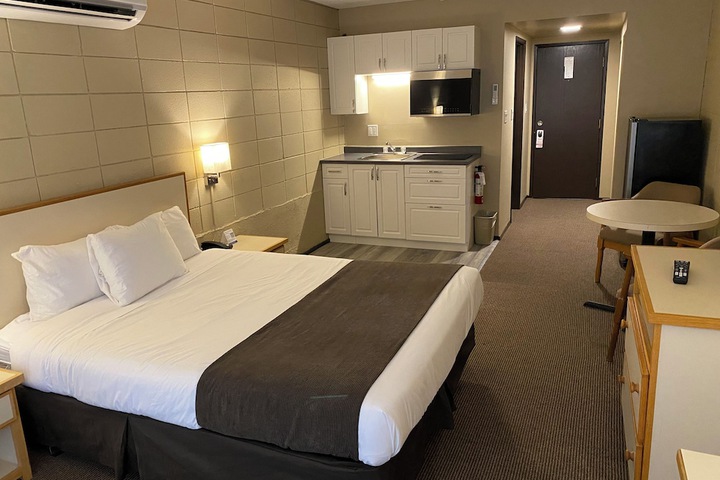 Room 19 of 64