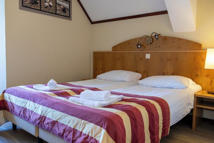 Room 9 of 56