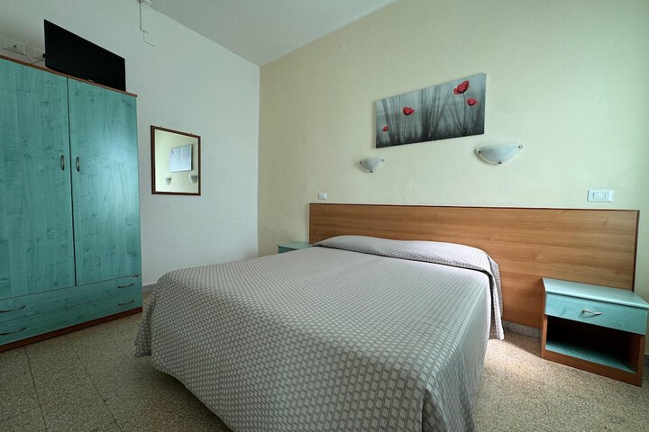 Room 7 of 39