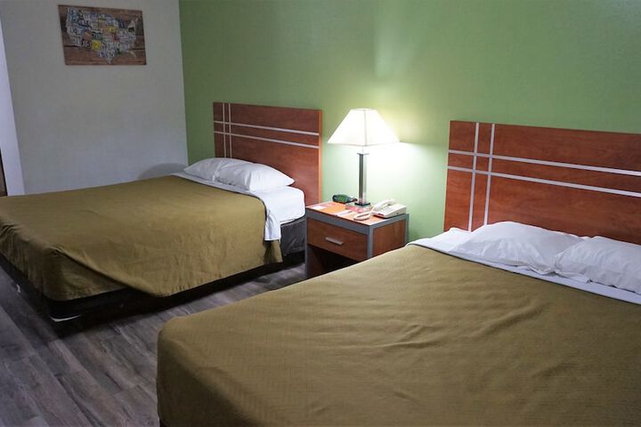 Room 8 of 62