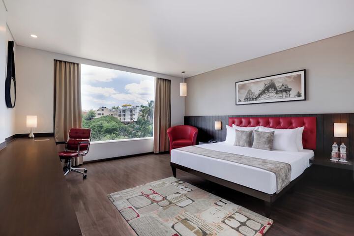 Room 15 of 60