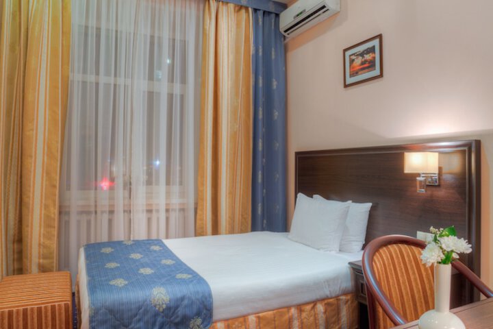 Room 12 of 54