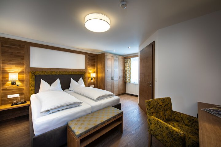 Room 10 of 54