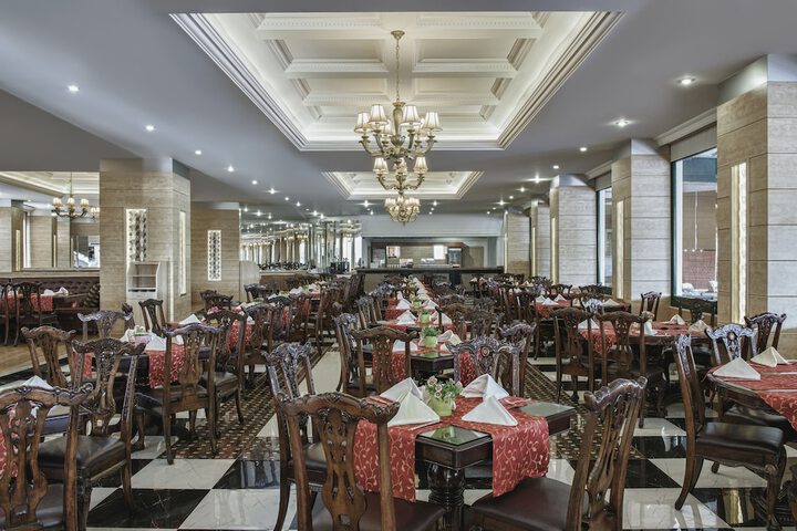 Dining 67 of 113