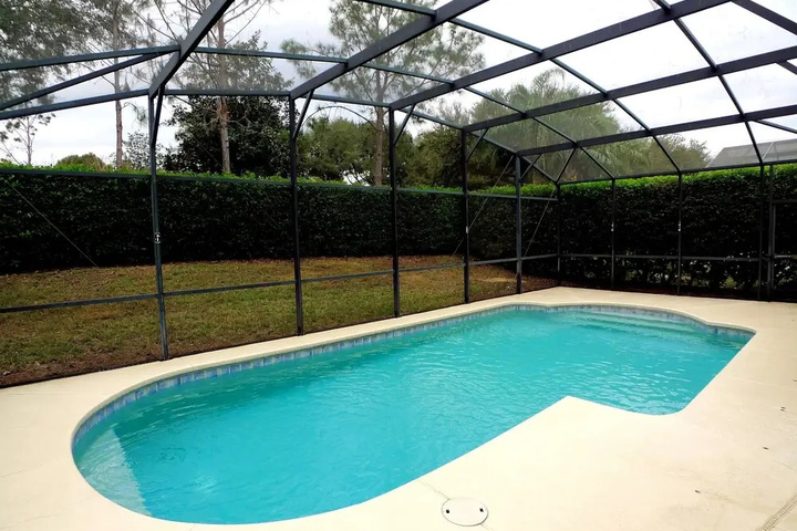 Pool 13 of 18