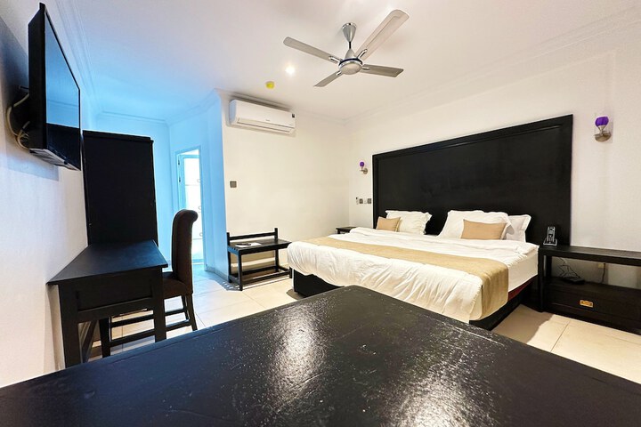 Room 16 of 46