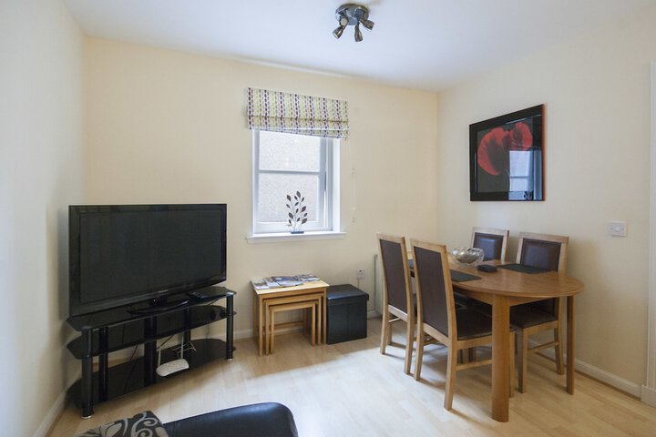 Room 9 of 24