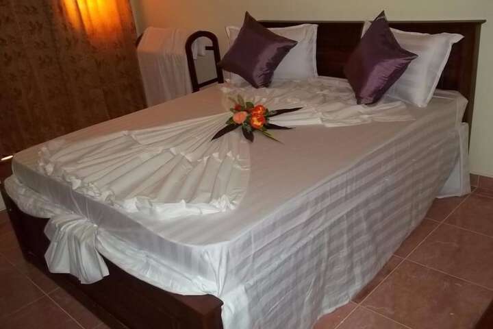 Room 6 of 24