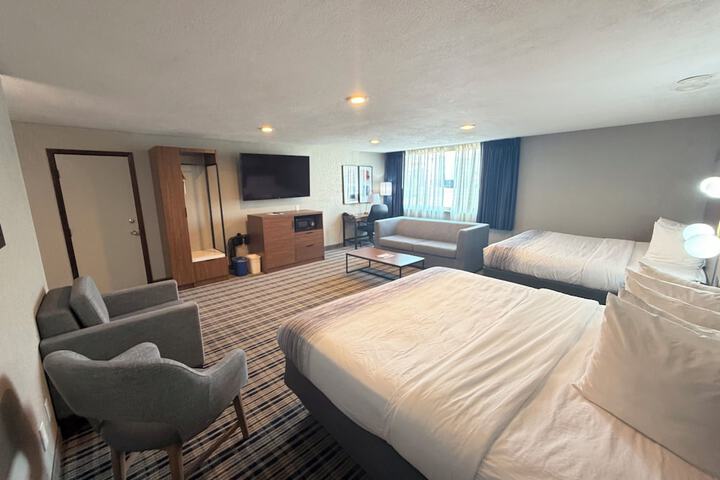 Room 34 of 68