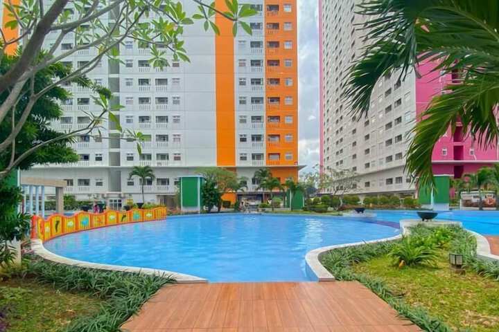Pool 10 of 14