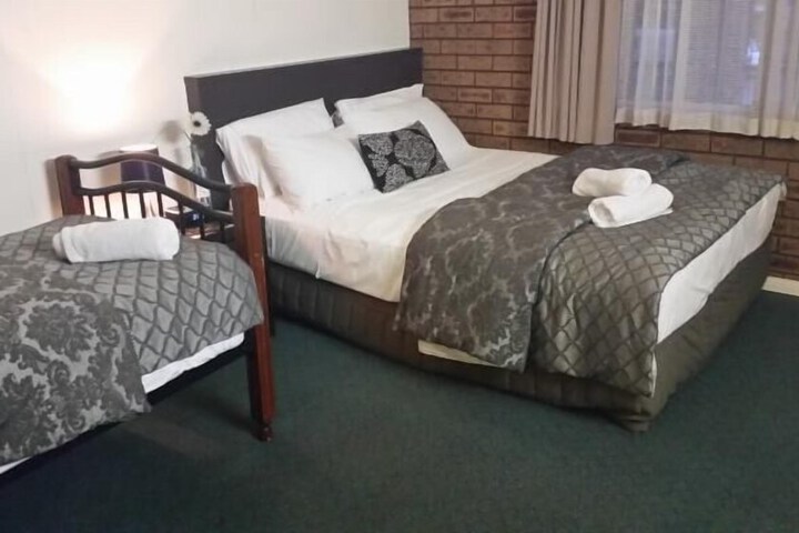 Room 15 of 62