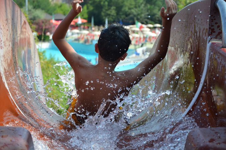 Hotel Pool