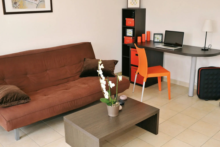 Room 2 of 21