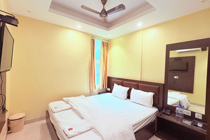 Room 5 of 77