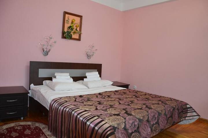 Room 12 of 63