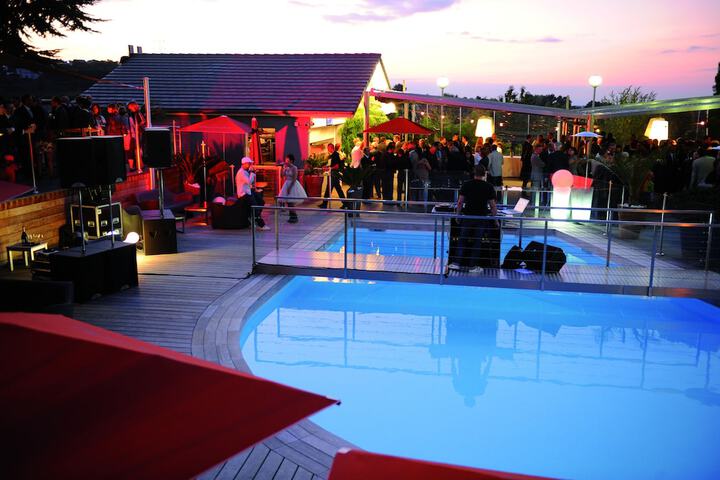 Pool 54 of 68