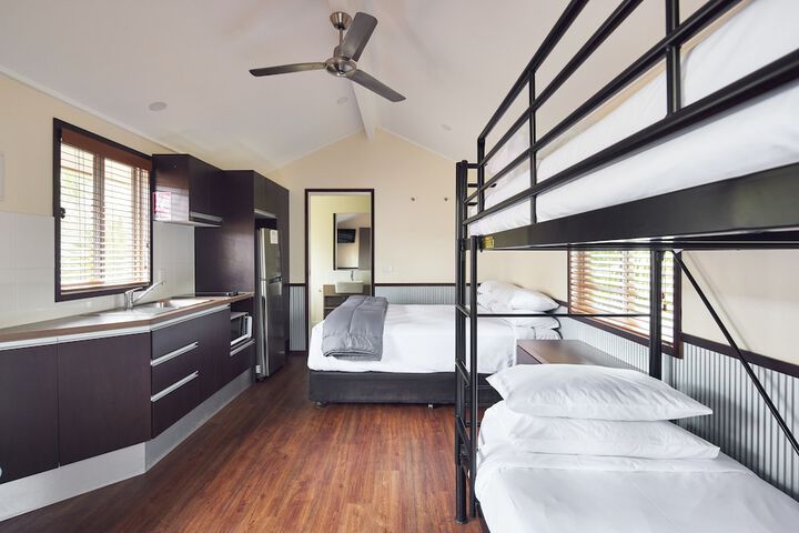 Room 7 of 137