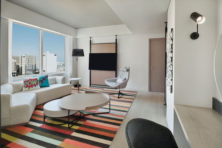 Room 15 of 50