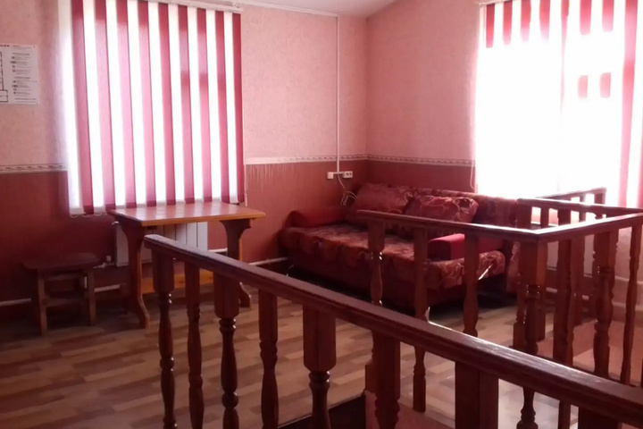 Room 3 of 9