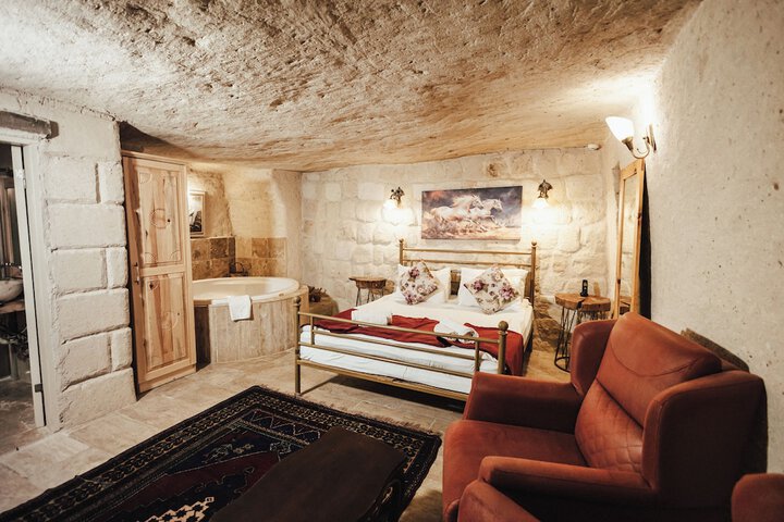 Room 15 of 122