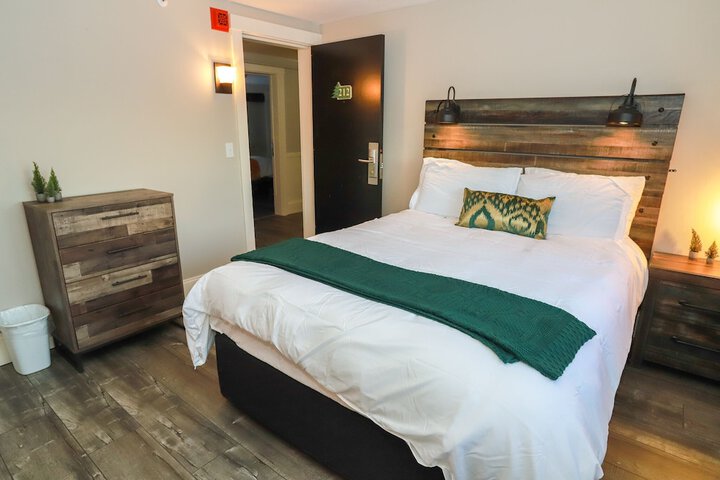 Room 27 of 140