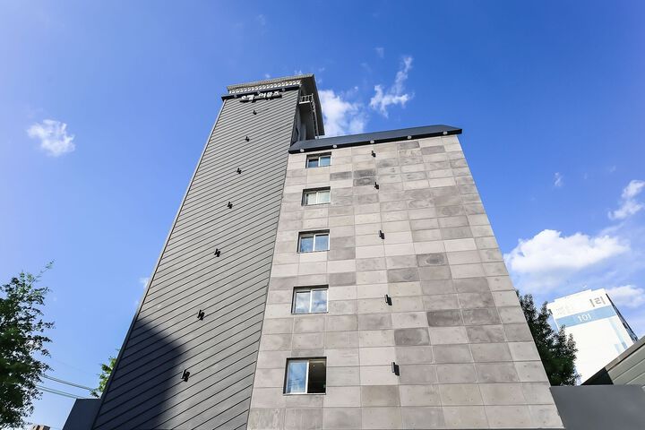 Hotel 6 of 67