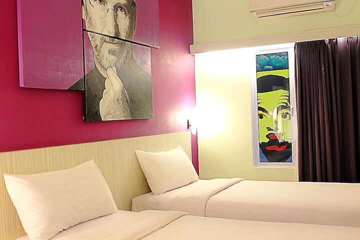 Room 10 of 67