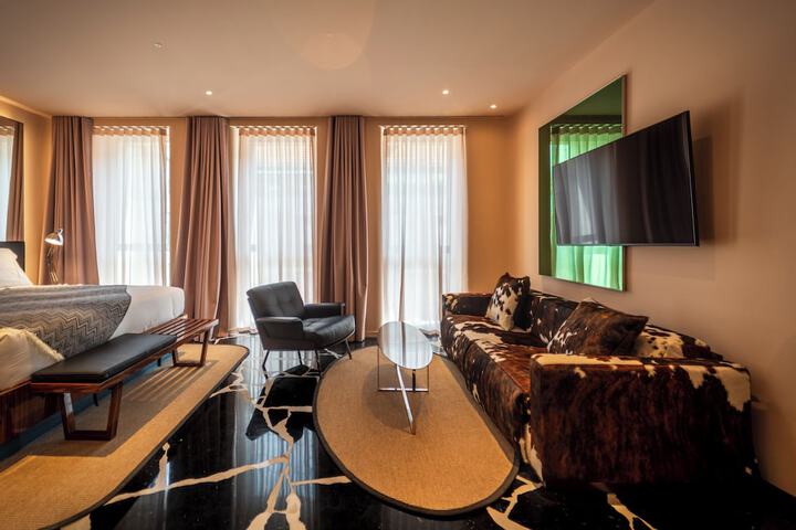 Room 45 of 103