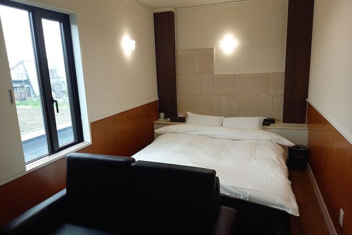Room 7 of 51