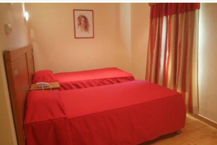 Room 3 of 11