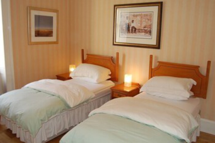 Room 8 of 30