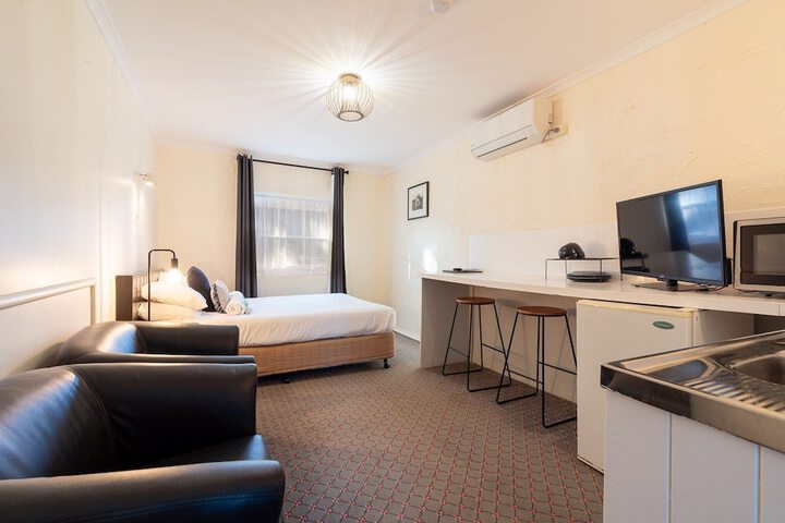 Room 32 of 120