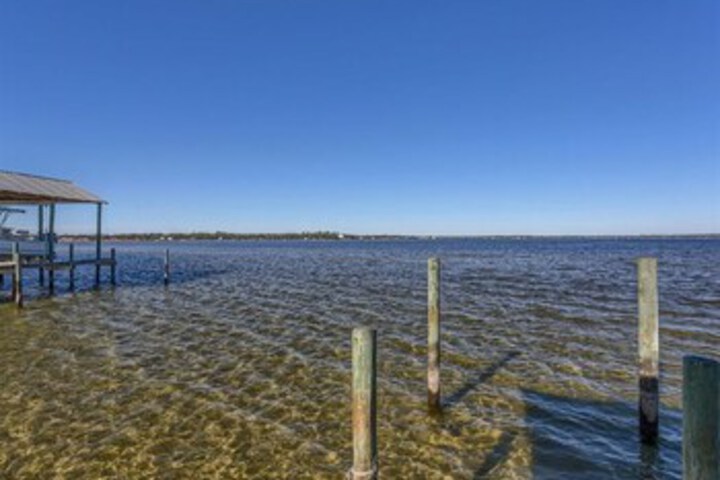 Exterior of Bayland by Meyer Vacation Rentals