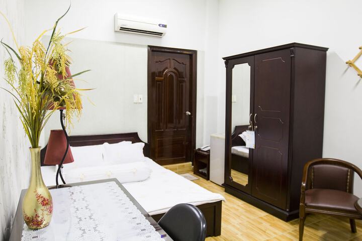 Room 12 of 47