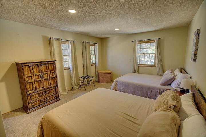Room 27 of 113