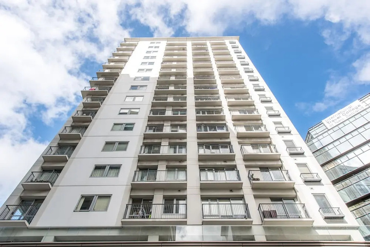 JHT - 3 BRM CBD Queen St. Balcony