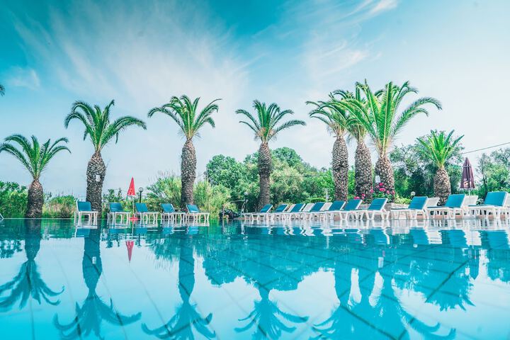 Hotel with Pool