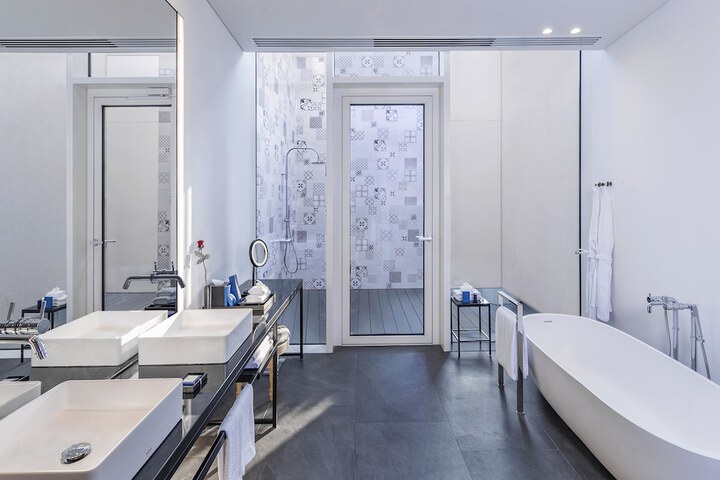 Bathroom Interior Photo