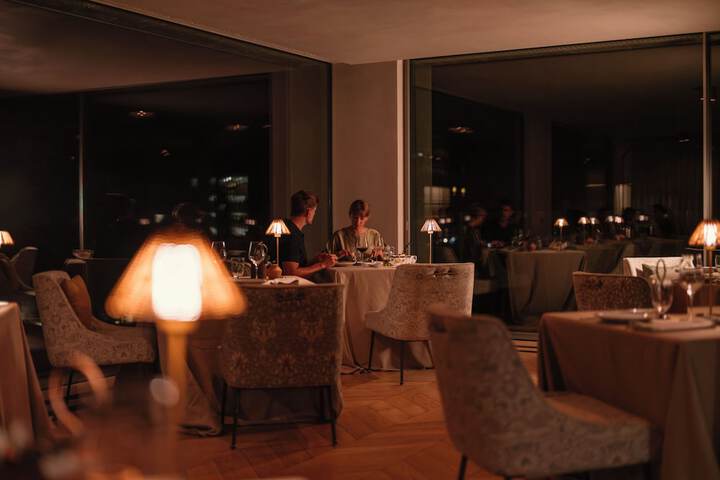 Dining 63 of 92