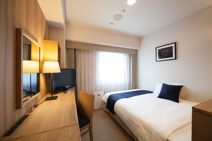 Room 6 of 45