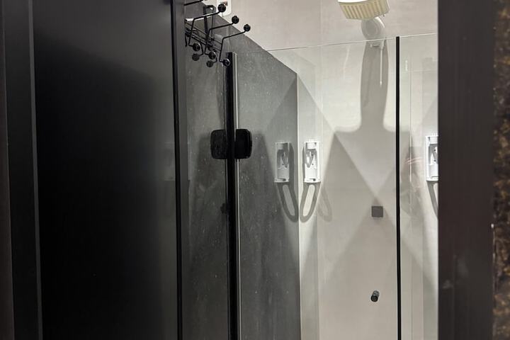 Room 18 of 19