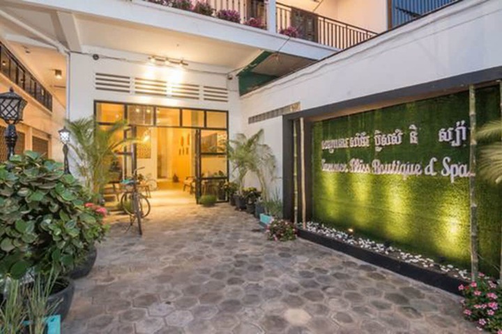 Hotel 2 of 25