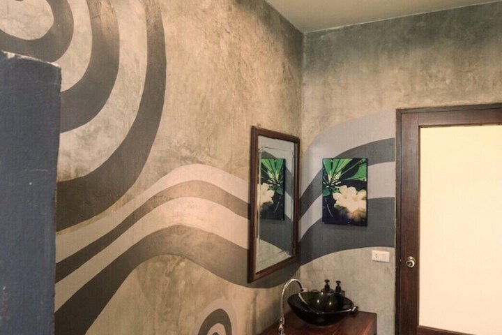 Room 45 of 62