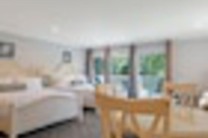 Room 47 of 549