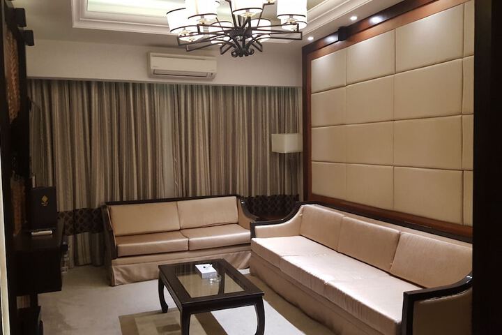 Room 67 of 139