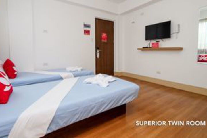 Room 16 of 35