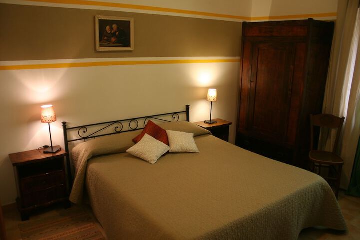 Room 5 of 30